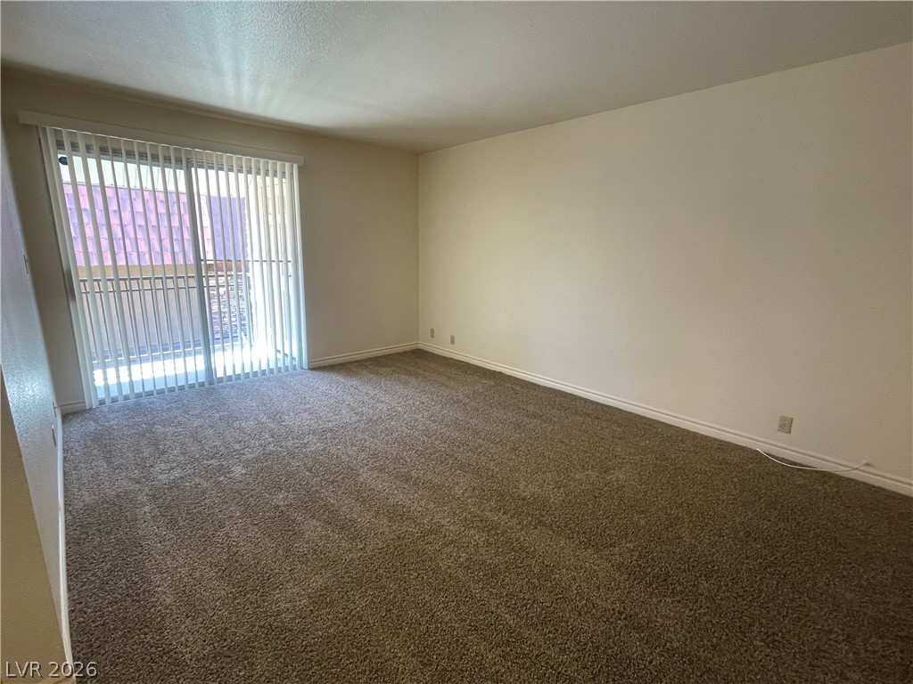 5350 River Glen Drive 306 Property Photo 8