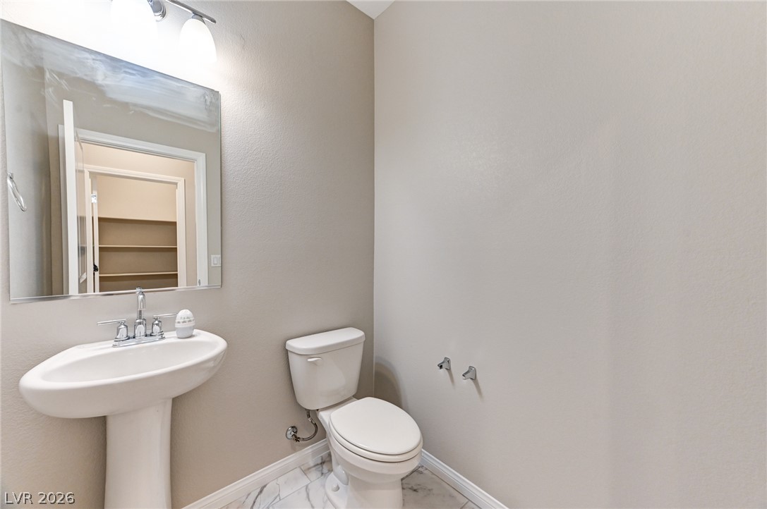 7527 Ardenno Street Property Photo 11