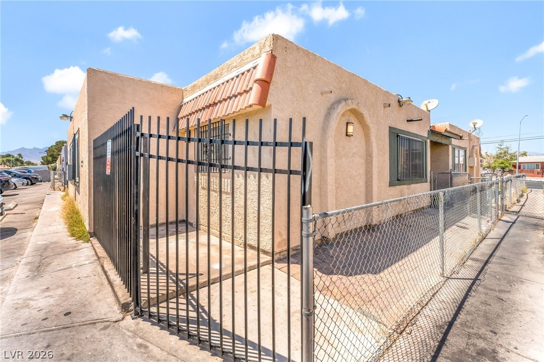 5309 West Cheyenne Avenue 3 Property Photo 2