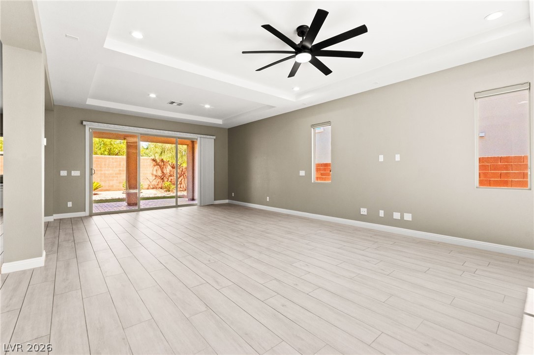 10314 Apache Blue Avenue Property Photo 10