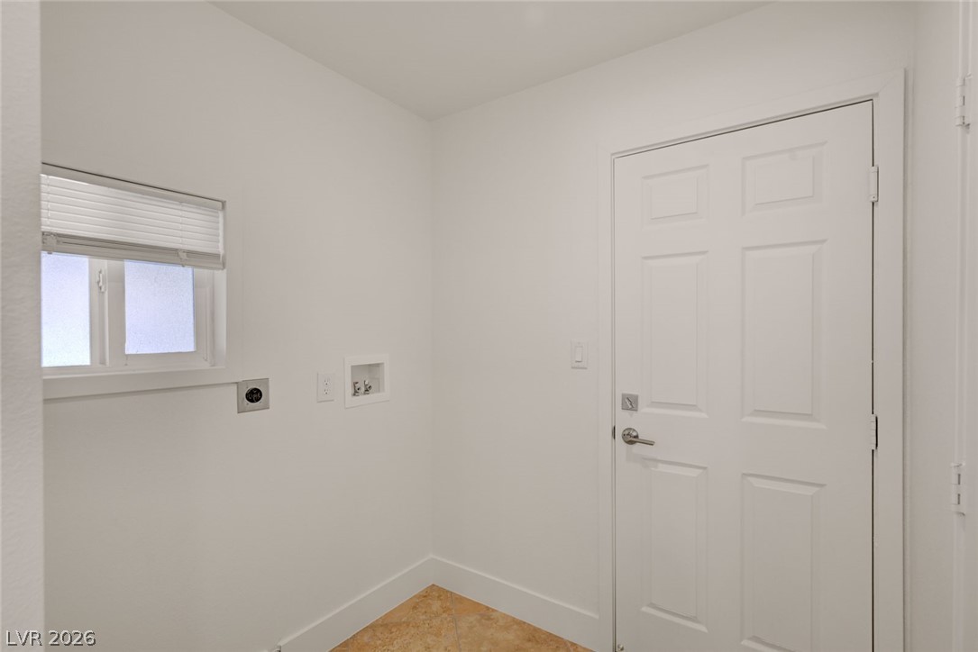 3768 East Russell Road Property Photo 15