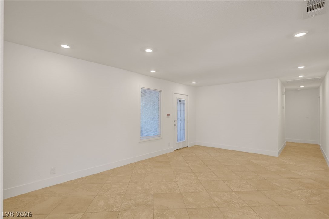 3768 East Russell Road Property Photo 20