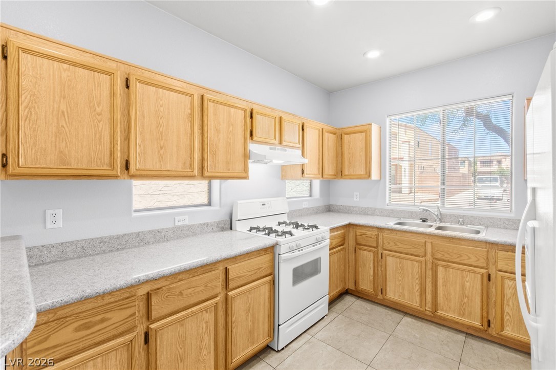 9723 Villa Lorena Avenue Property Photo 12