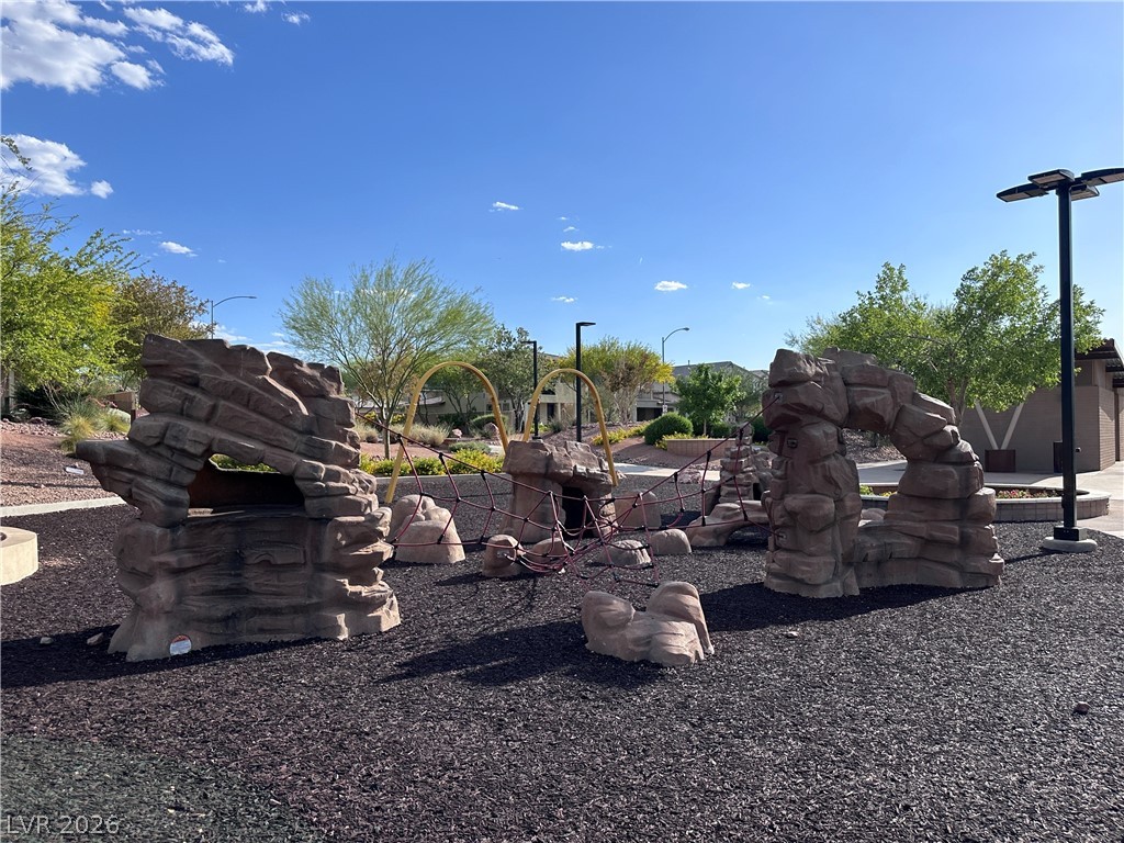 83 Summer Rhapsody Avenue Property Photo 19