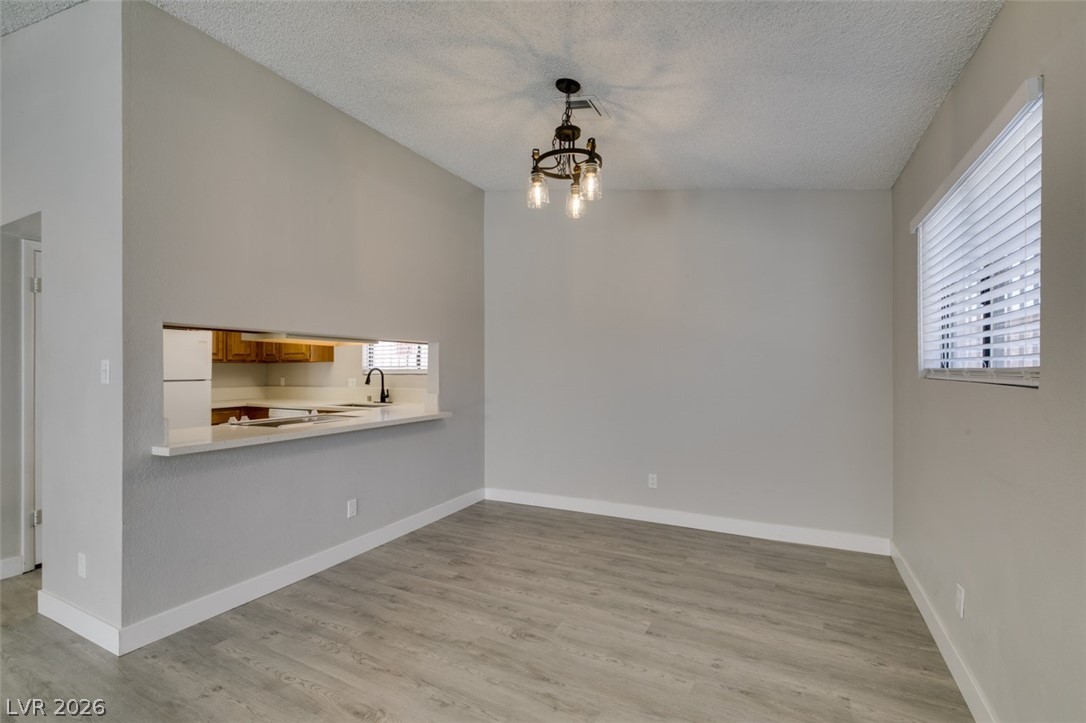 3355 Racquet Street Property Photo 10
