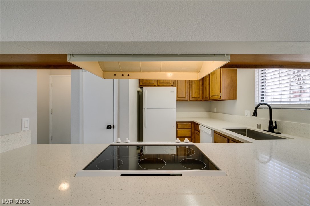3355 Racquet Street Property Photo 13