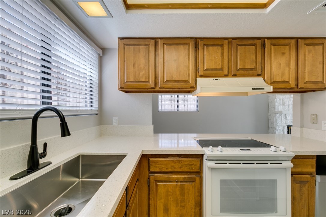 3355 Racquet Street Property Photo 15