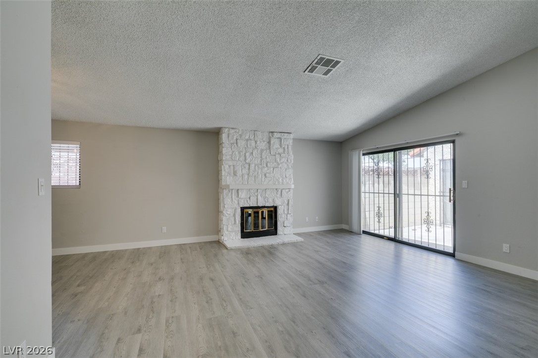 3355 Racquet Street Property Photo 17