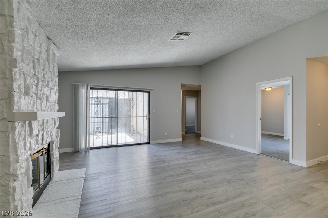 3355 Racquet Street Property Photo 20