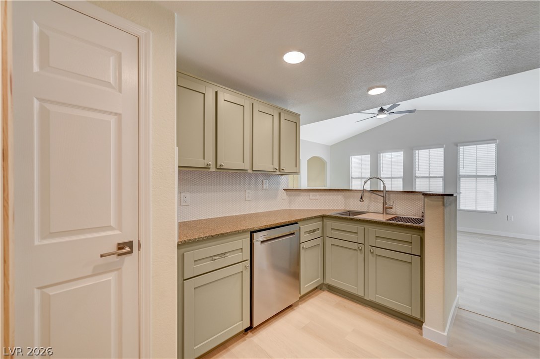 9975 Peace Way 2099 Property Photo 16