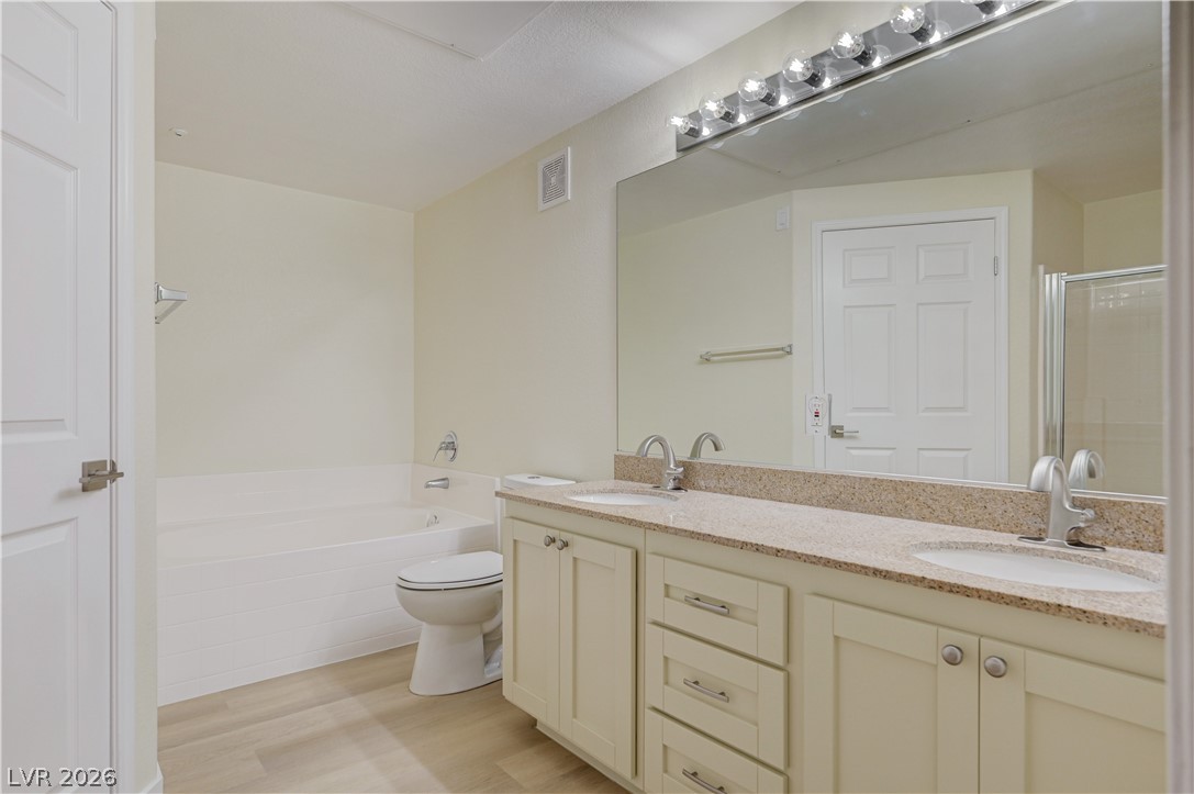 9975 Peace Way 2099 Property Photo 32