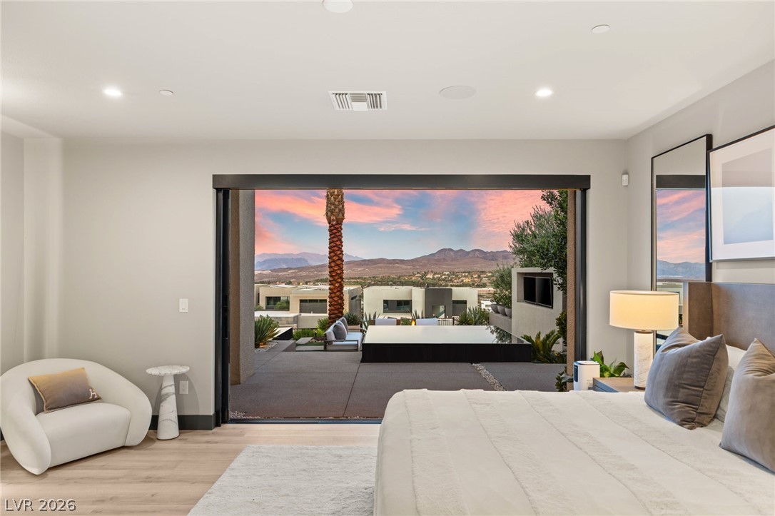 12 Desert Lake Lane Property Photo 20