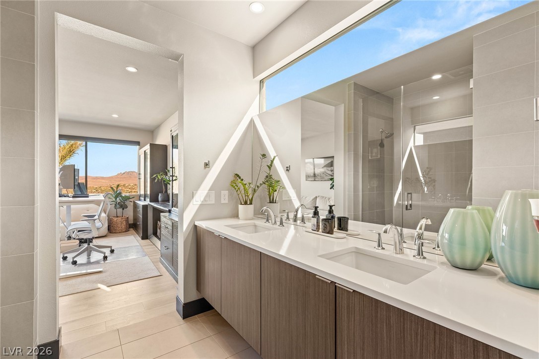 12 Desert Lake Lane Property Photo 37