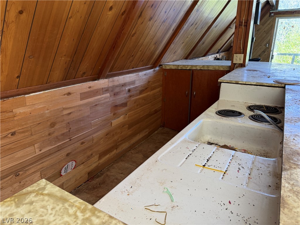 4145 Tyrol Way Property Photo 6