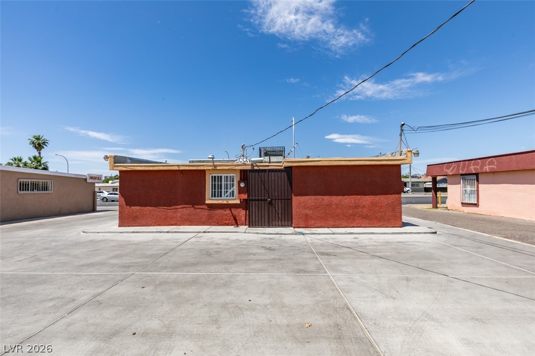 1329 South Eastern Avenue Property Photo 6