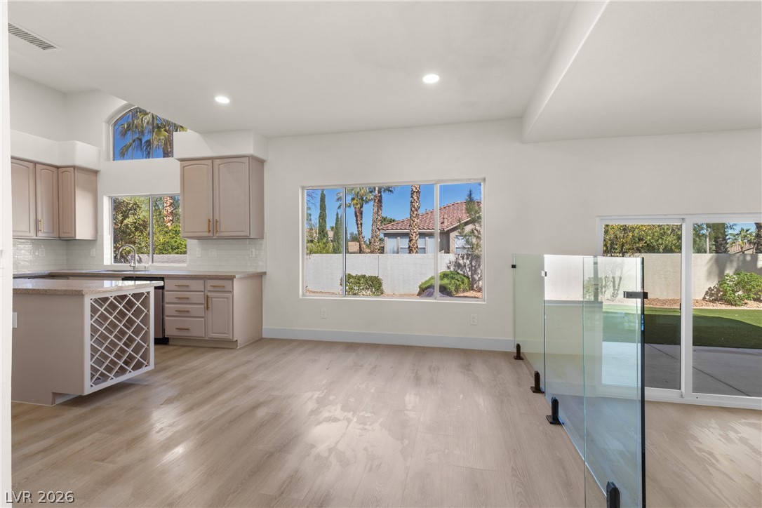 1700 Double Arrow Place Property Photo 10