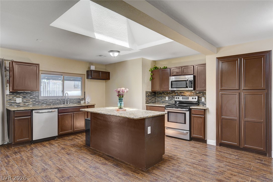 672 8th Street Property Photo 2