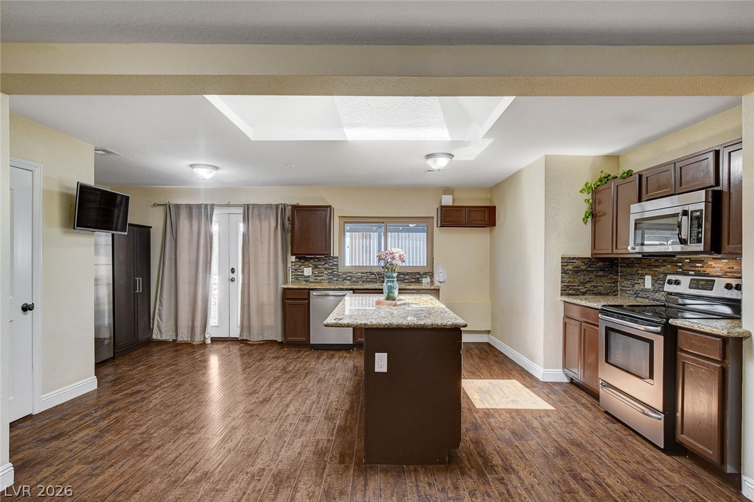 672 8th Street Property Photo 3