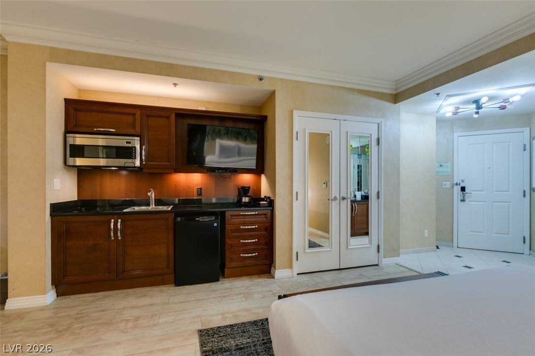 145 East Harmon Avenue 2615 & 2617 Property Photo 25
