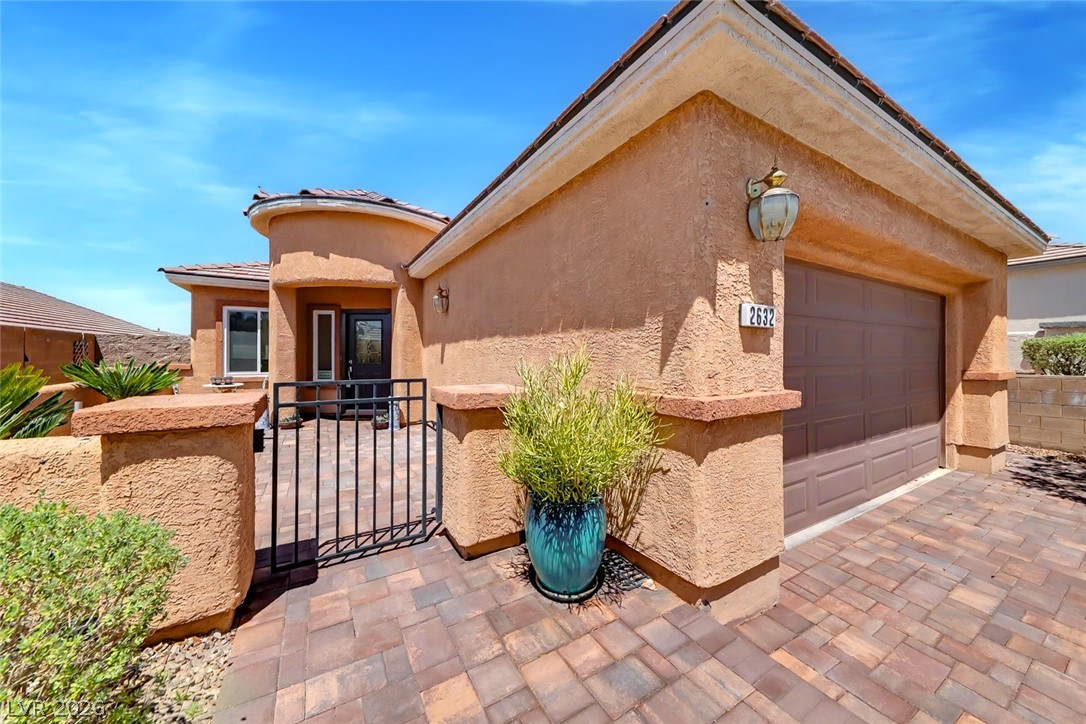2632 Lochleven Way Property Photo 3