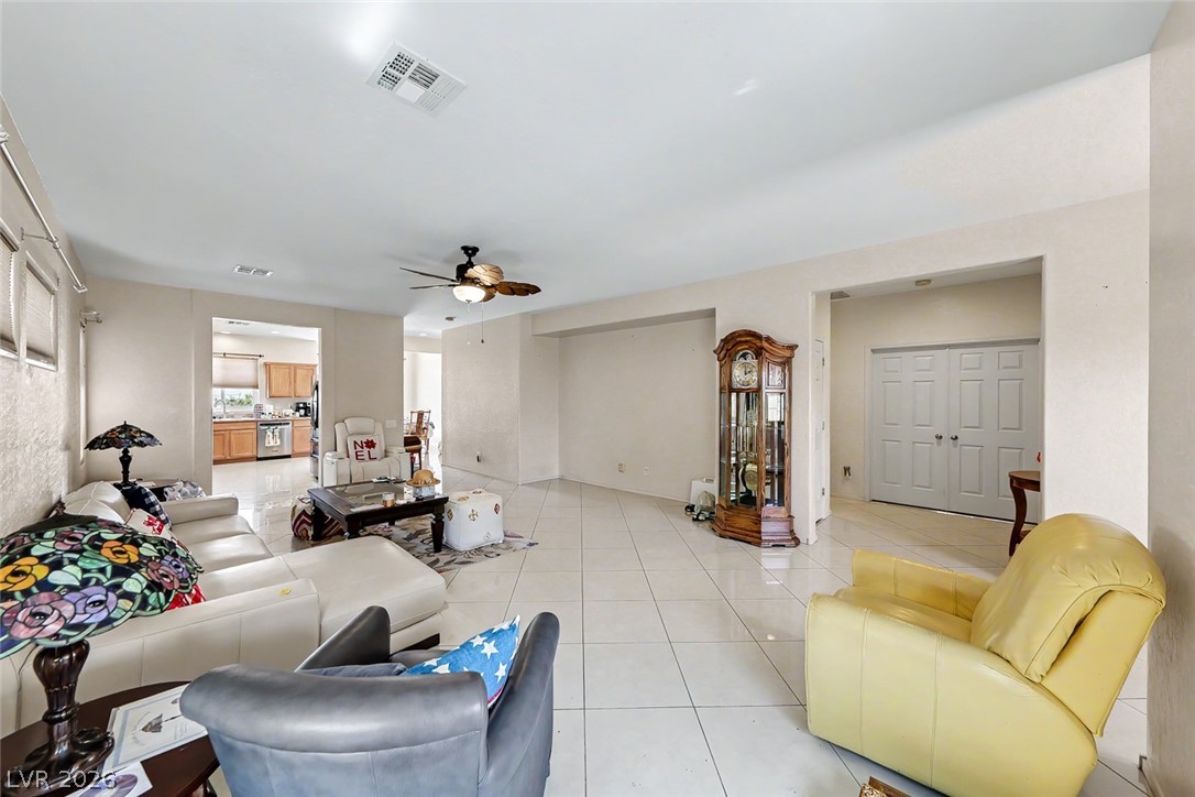2632 Lochleven Way Property Photo 9
