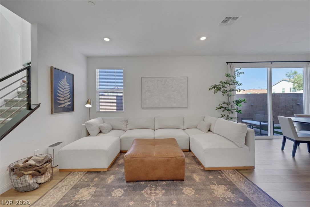 3651 Almada Lane Property Photo 6