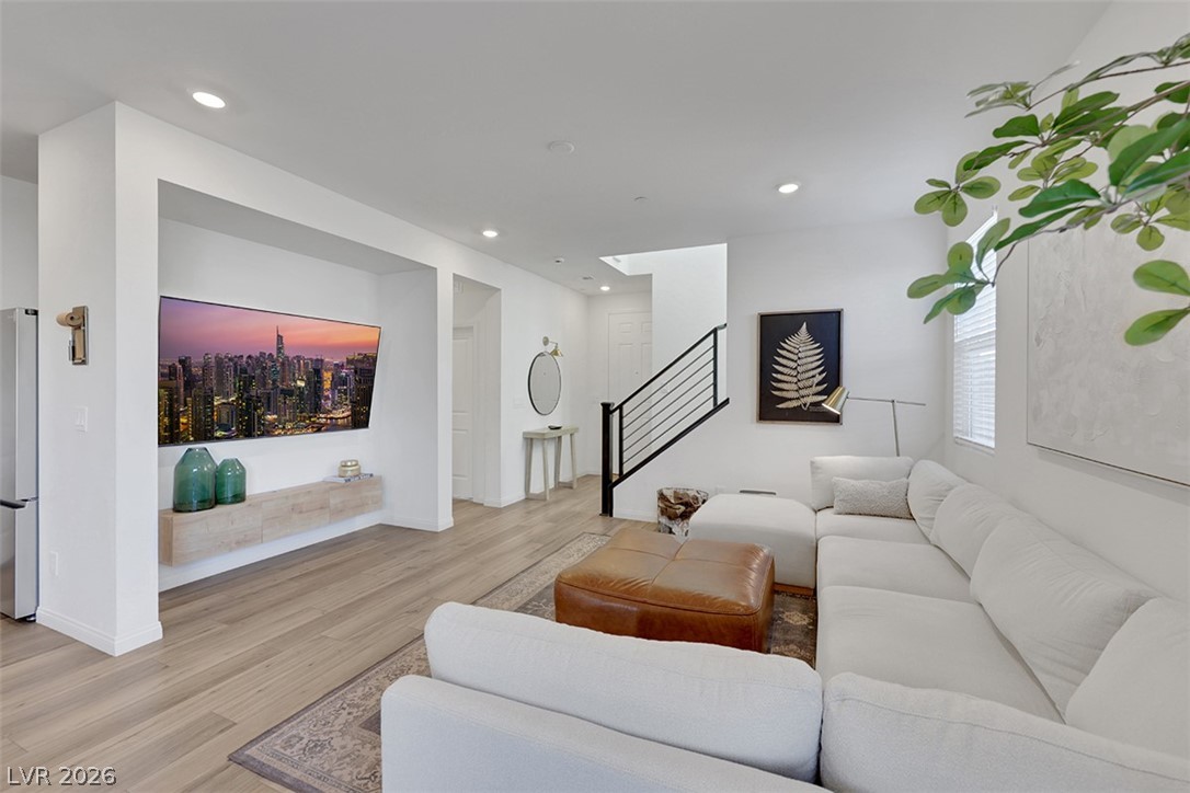 3651 Almada Lane Property Photo 15