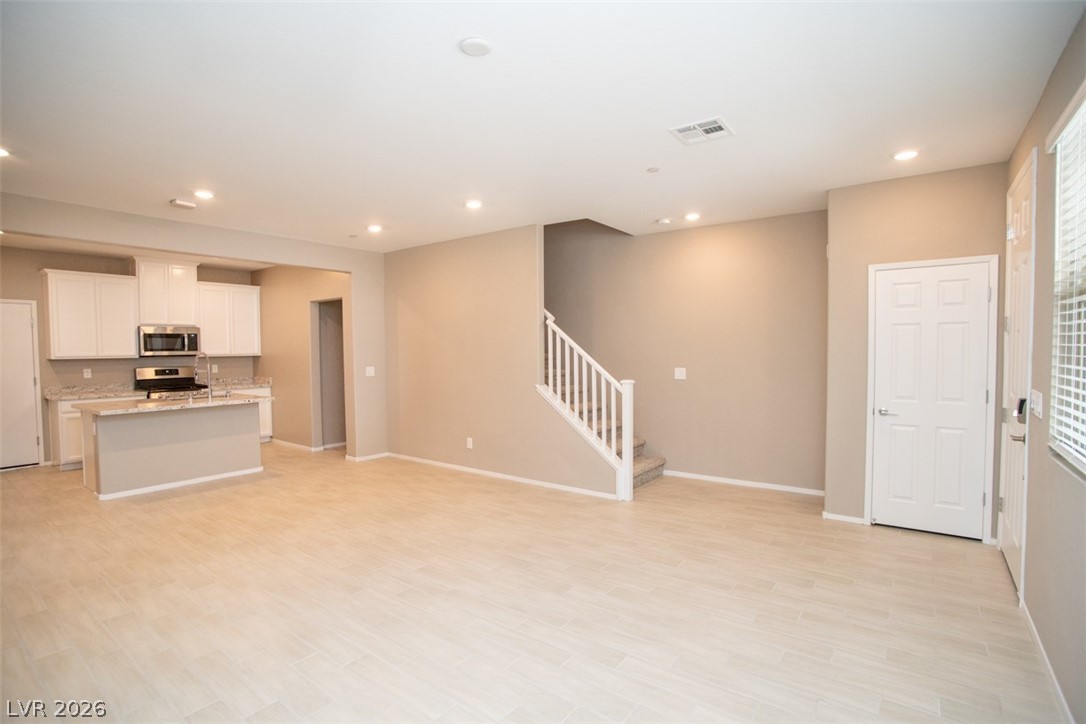 9 Alamere Falls Drive Property Photo 4