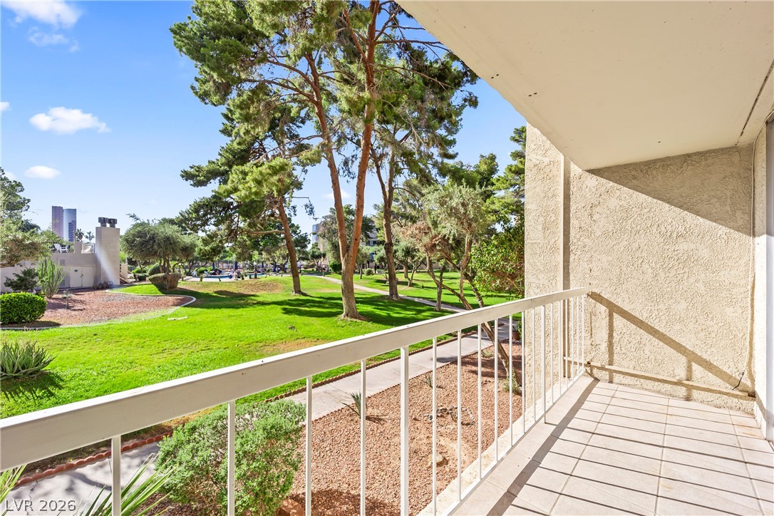 750 South Royal Crest Circle 312 Property Photo 3