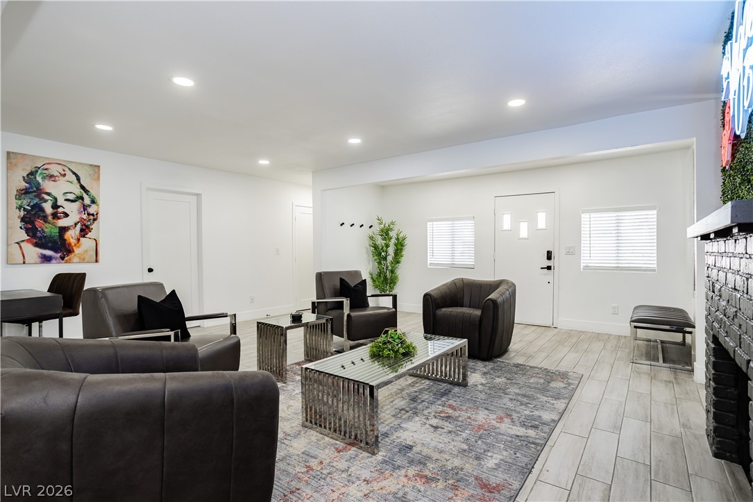 1913 Birch Street Property Photo 6