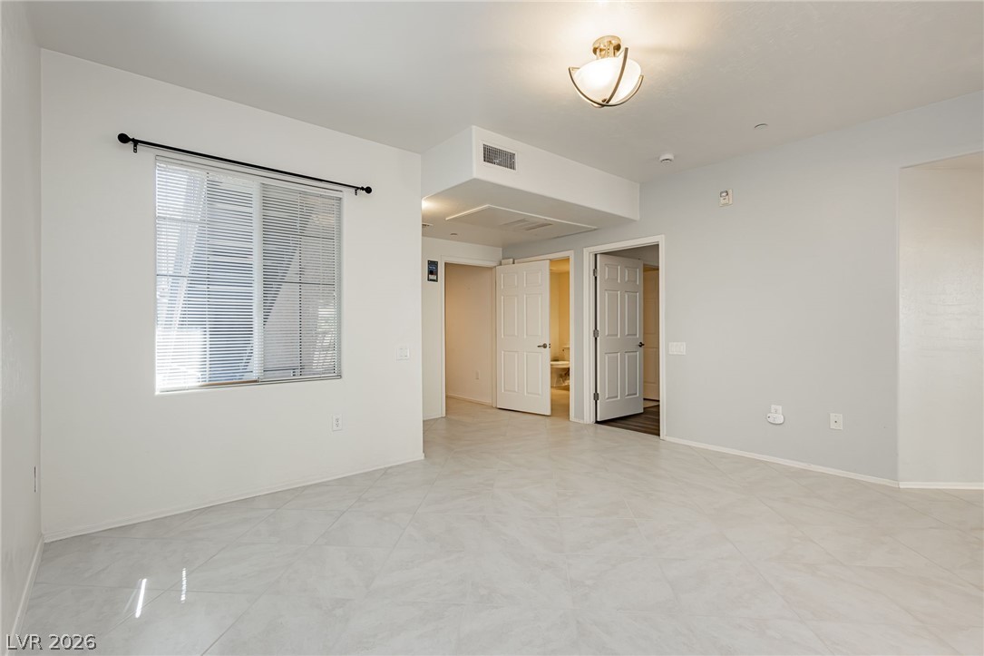 6868 Sky Pointe Drive 1084 Property Photo 11