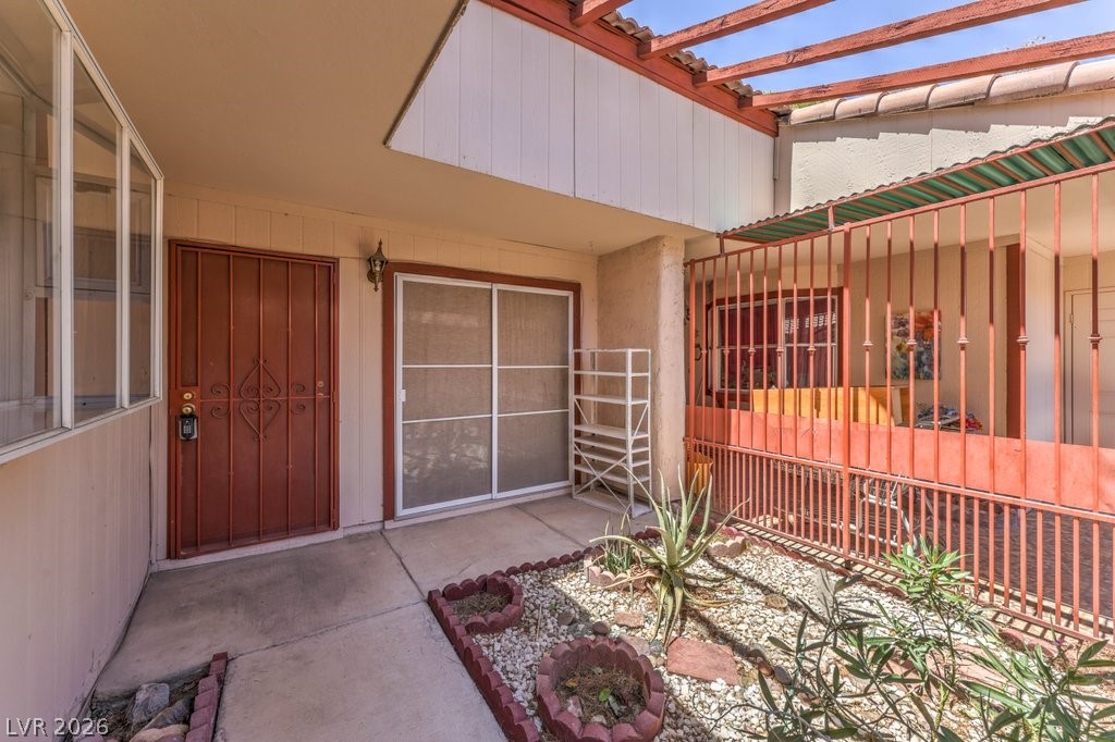 425 North Lamb Boulevard A Property Photo 2