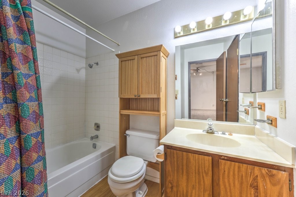 425 North Lamb Boulevard A Property Photo 8