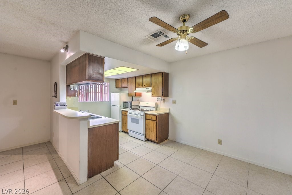 425 North Lamb Boulevard A Property Photo 11