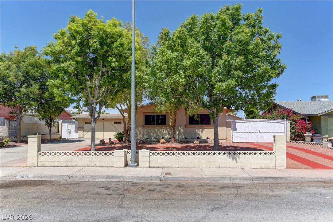 3896 Acapulco Avenue Property Photo 3