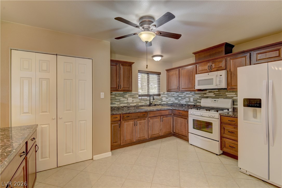 3896 Acapulco Avenue Property Photo 14