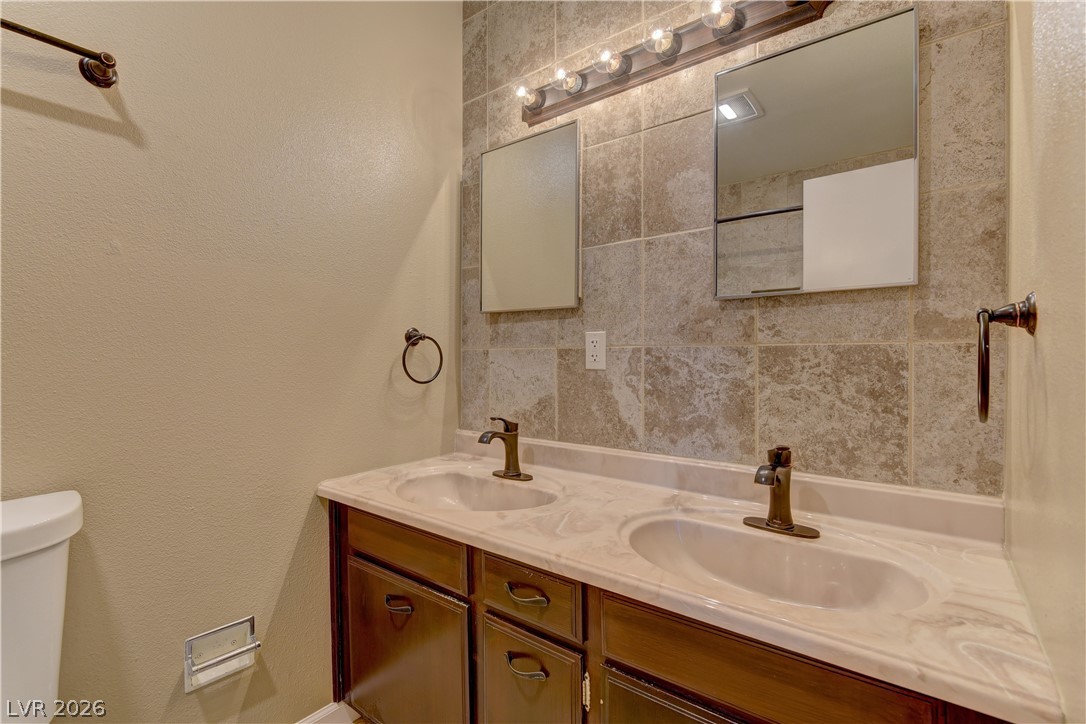 3896 Acapulco Avenue Property Photo 21