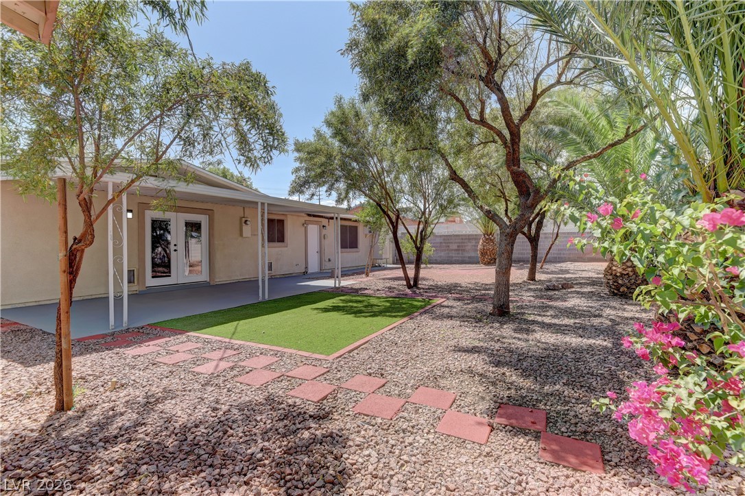 3896 Acapulco Avenue Property Photo 25