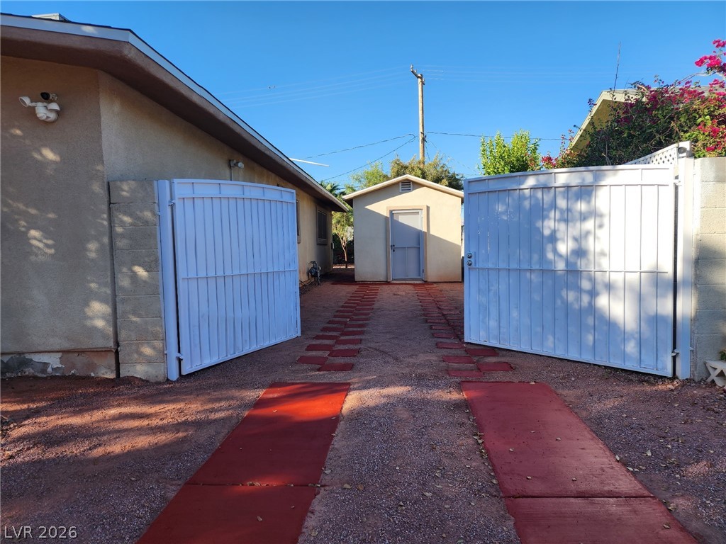 3896 Acapulco Avenue Property Photo 35