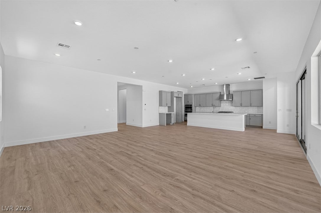 382 Tigullio Avenue Property Photo 9