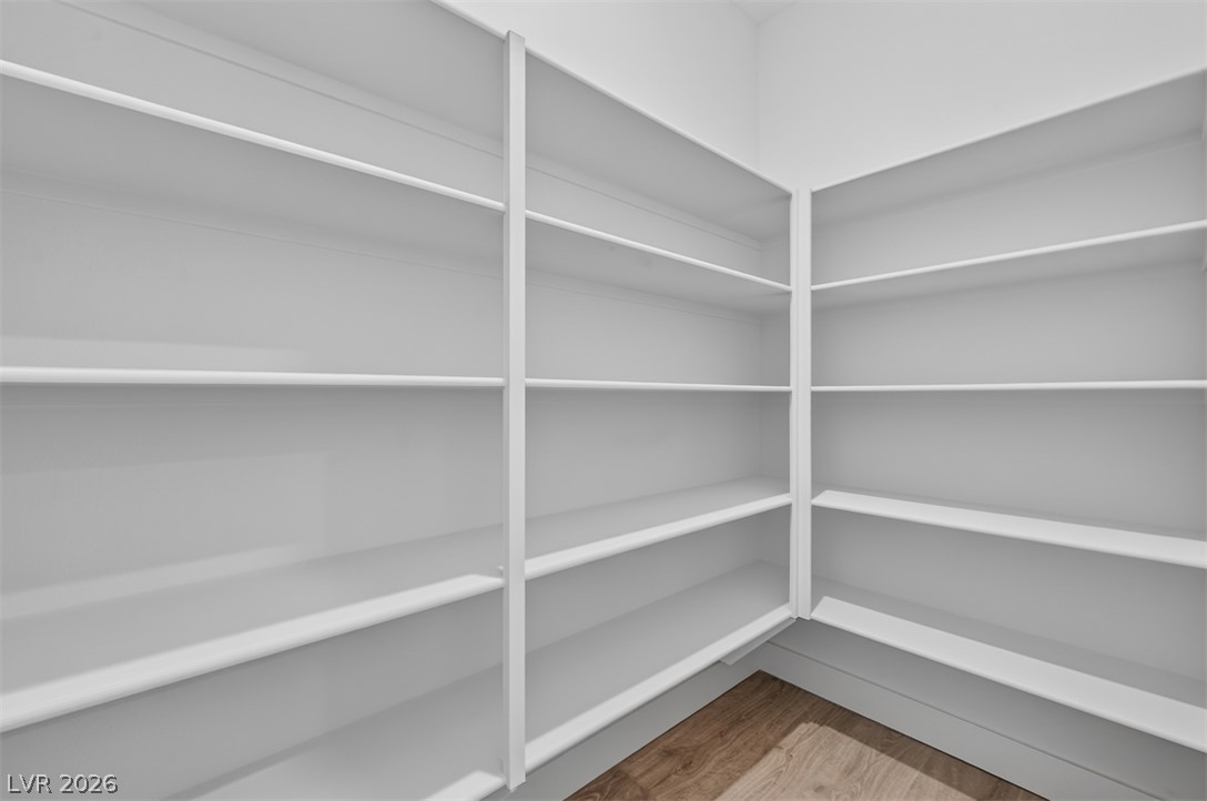382 Tigullio Avenue Property Photo 14