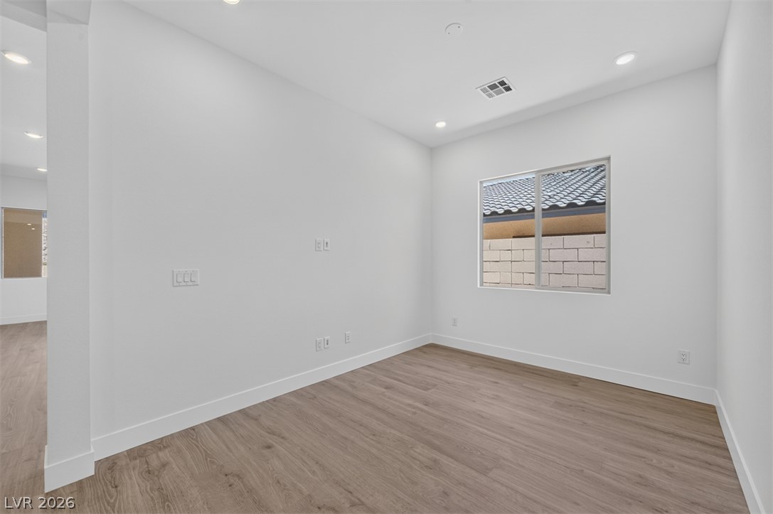 382 Tigullio Avenue Property Photo 24