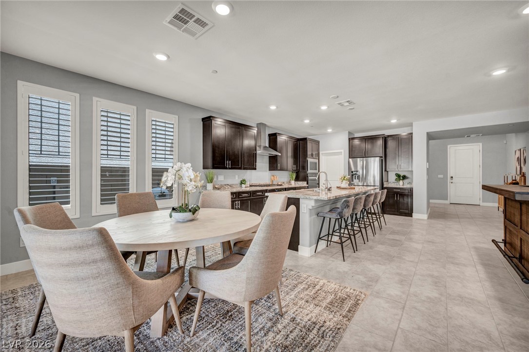 1137 Green Lovebird Street Property Photo 6