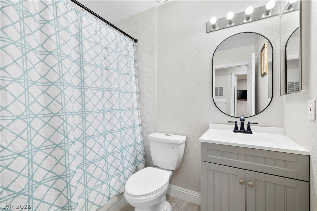 2141 Twickenham Place D Property Photo 10