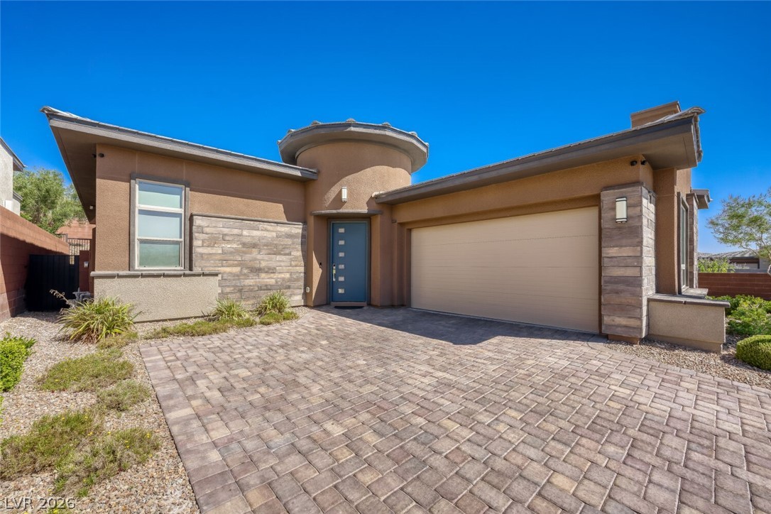 9926 Regency Canyon Way Property Photo 2