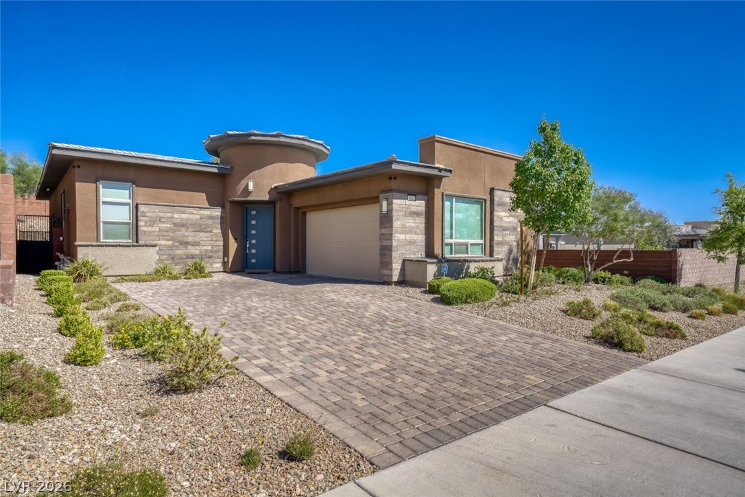 9926 Regency Canyon Way Property Photo 3