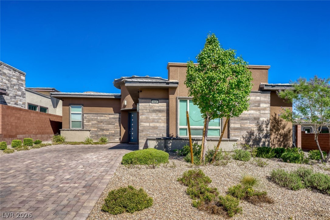 9926 Regency Canyon Way Property Photo 4