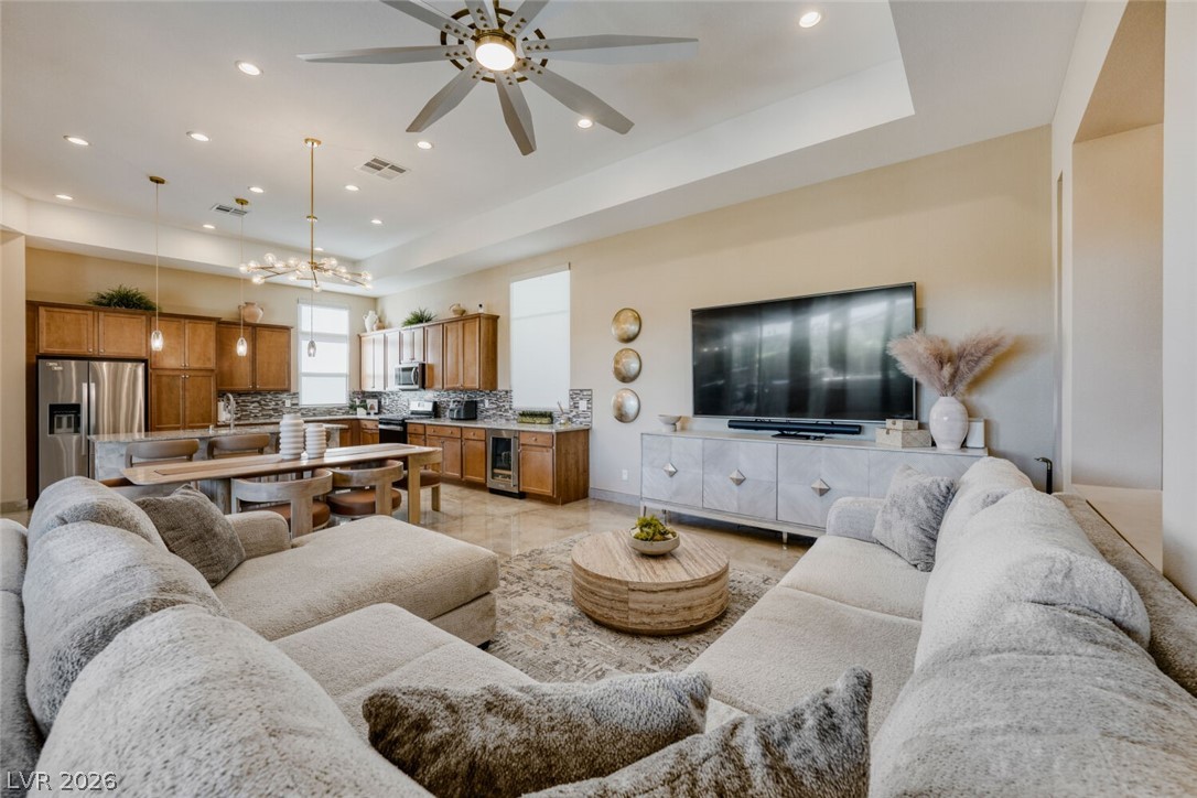 9926 Regency Canyon Way Property Photo 8