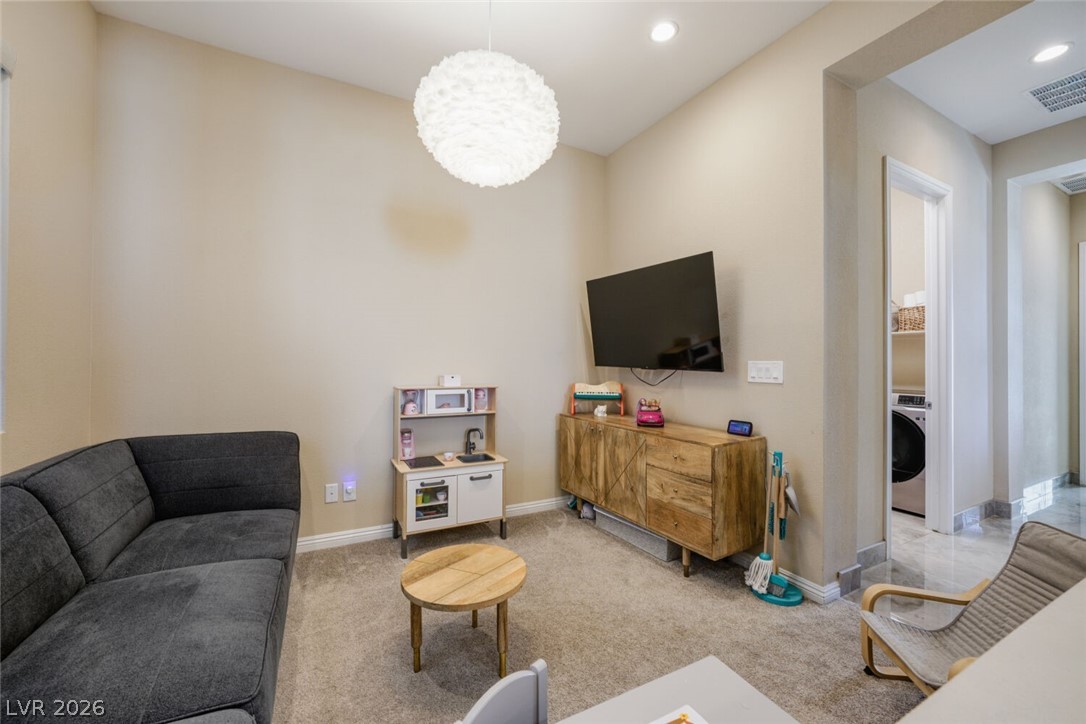 9926 Regency Canyon Way Property Photo 16