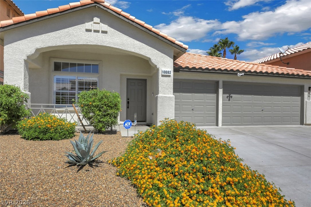 10082 Prairie Dove Avenue Property Photo 4